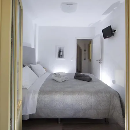 Diasino And Car Апартаменты