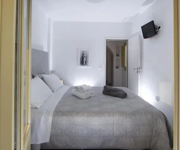 Diasino And Car דירה