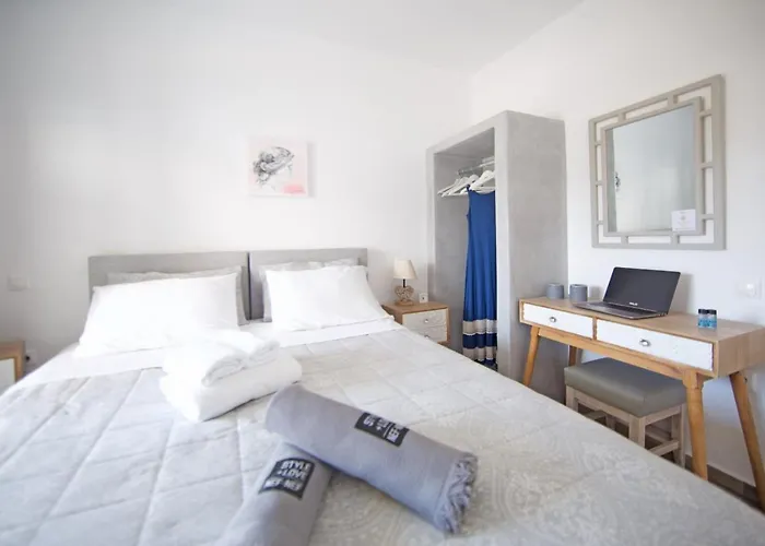 Diasino And Car דירה