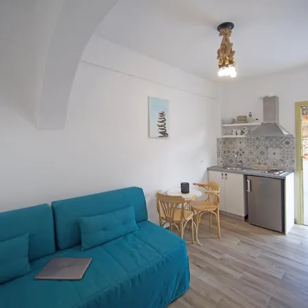 Diasino And Car קטאפולה