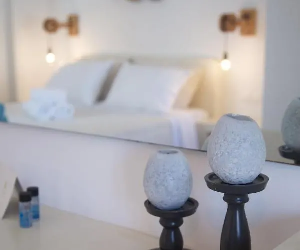 Daire Diasino And Car